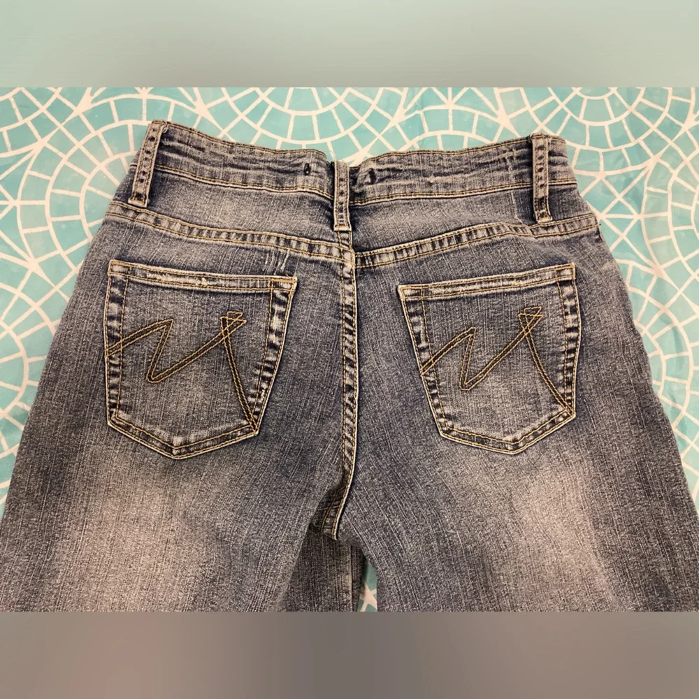 Vintage Vanilla Star blue denim gaucho pant. Semi-flare leg. - Picture 4 of 4
